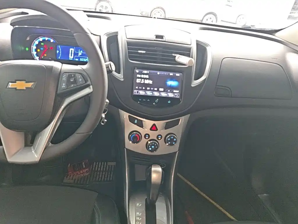 Chevrolet Trax 2015 — фото 13