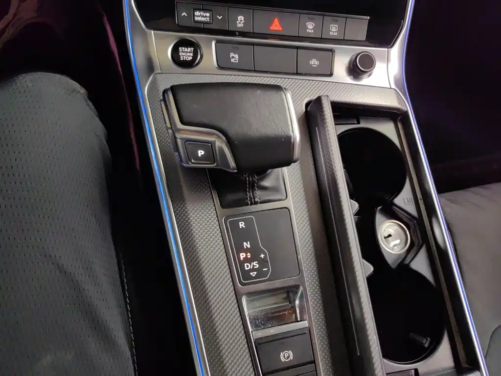 Audi A6L 2022 — фото 10