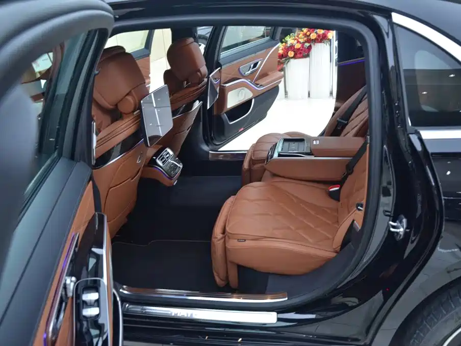 Mercedes-Benz Maybach S-Class 2025