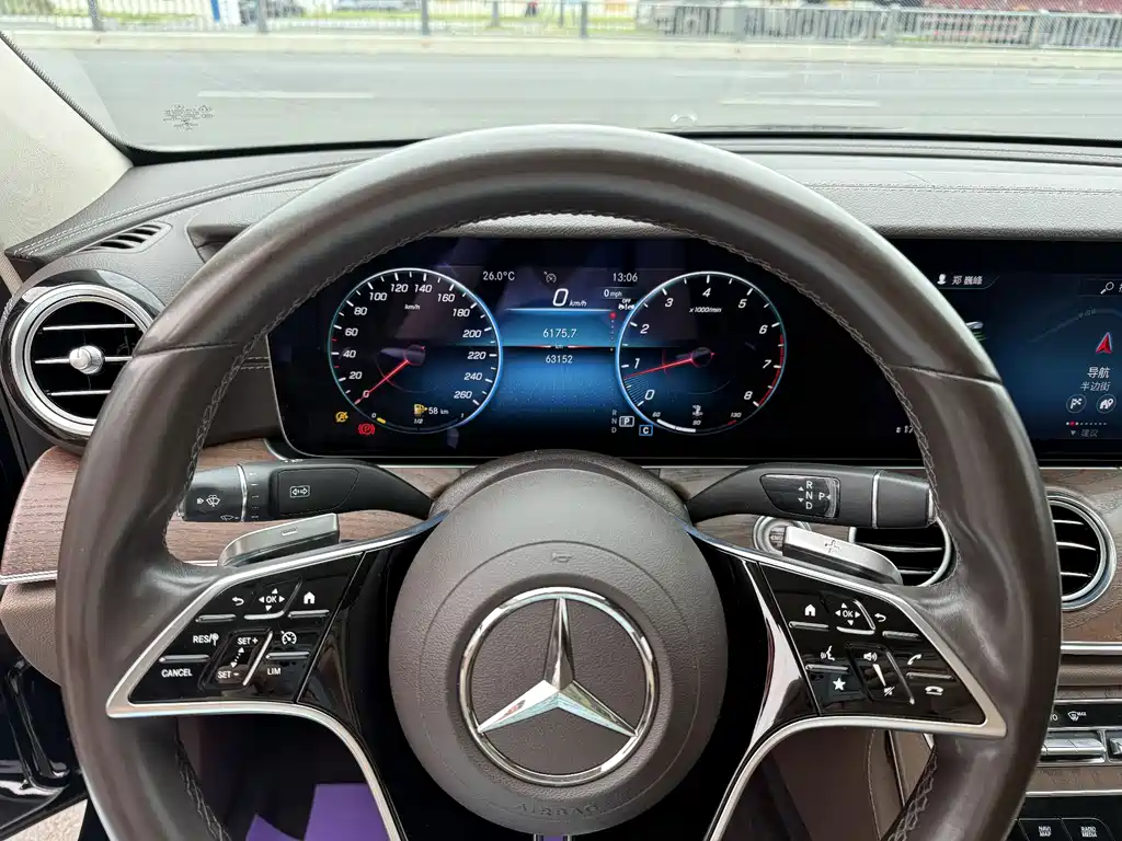 Mercedes-Benz E-Class 2022 — фото 19