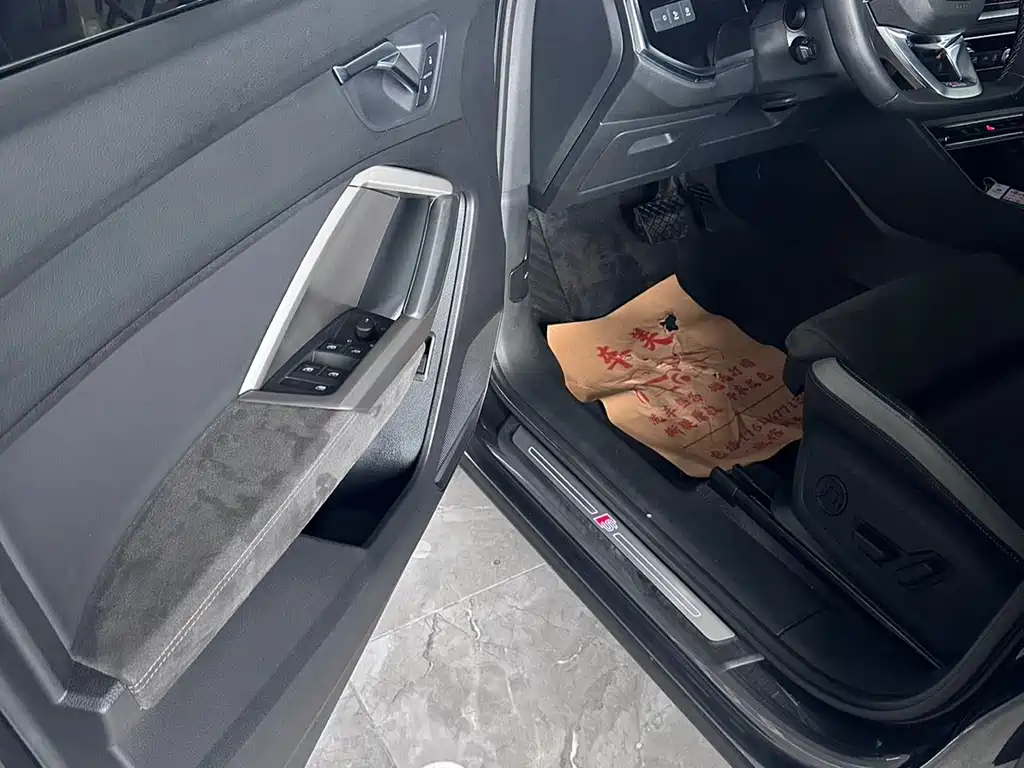 Audi Q3 2023 — фото 26