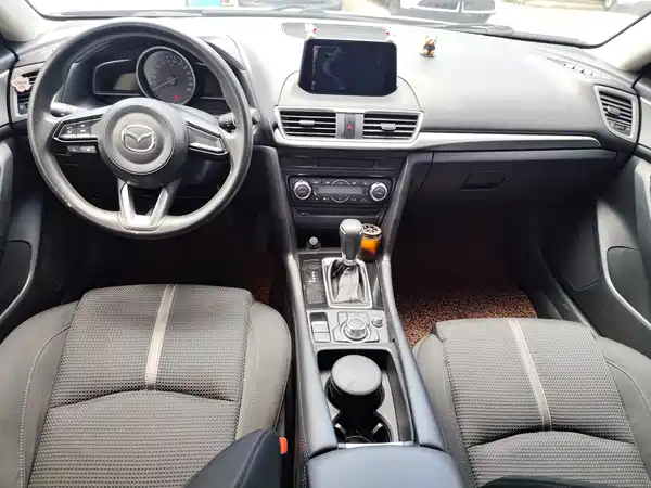 Mazda 3 Axela 2019