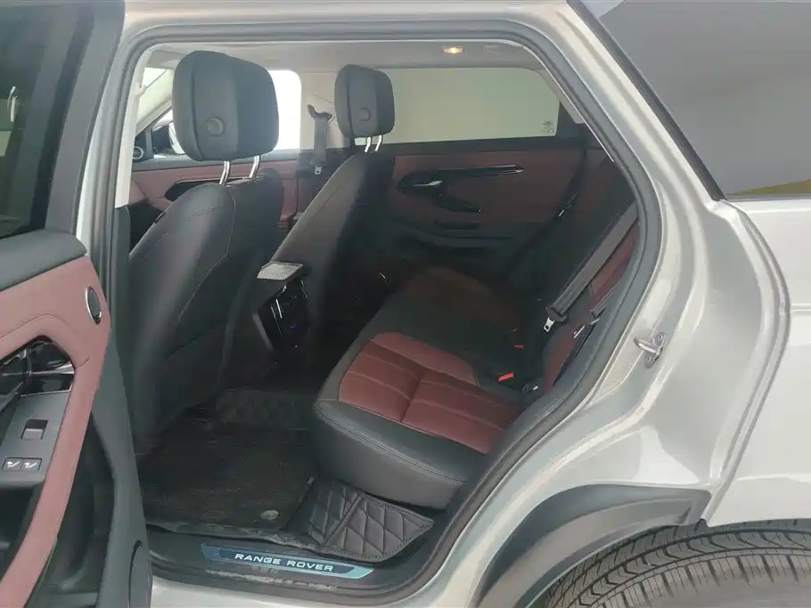Land Rover Evoque 2025 — фото 11