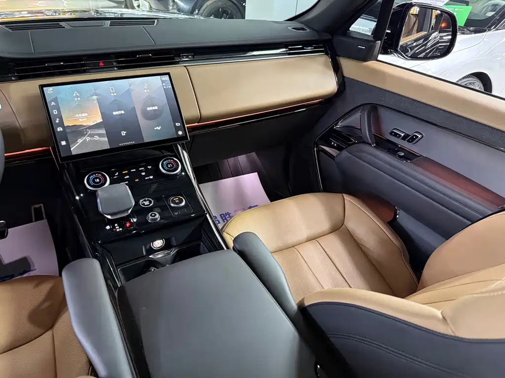 Land Rover Sport 2023 — фото 13