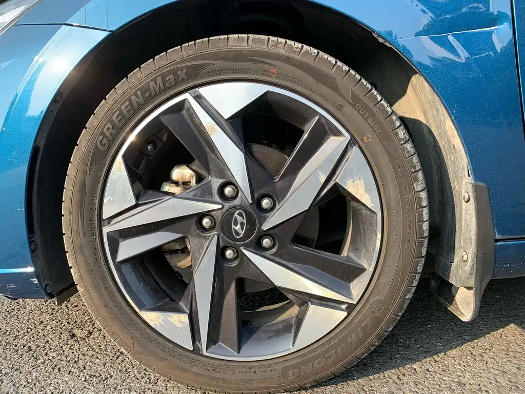 Hyundai Elantra 2021 — фото 10