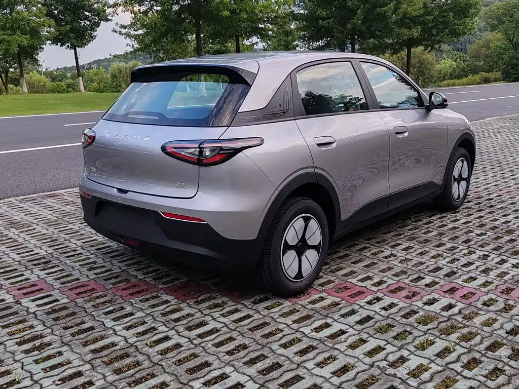 Geely Galaxy Starwish 2026 — фото 15
