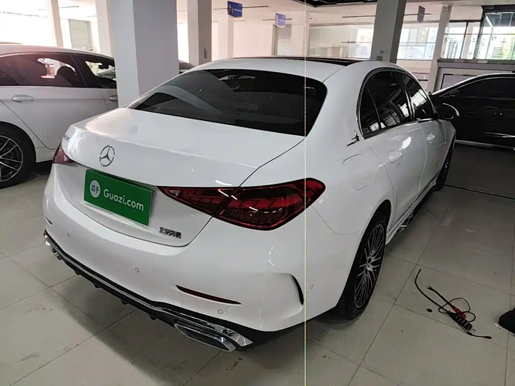 Mercedes-Benz C-Class 2024
