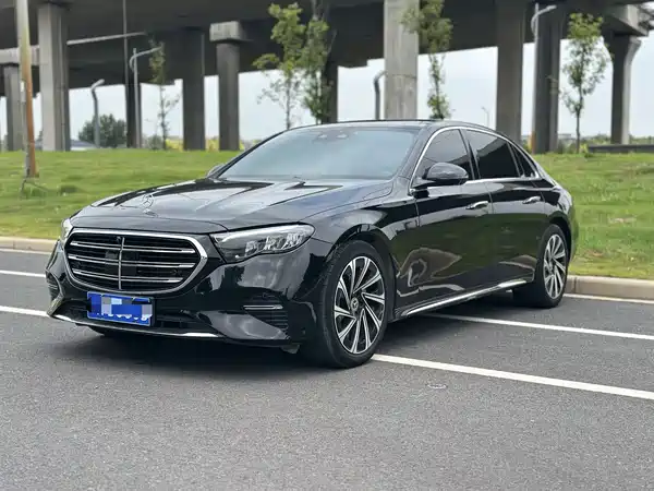 Mercedes-Benz E-Class 2024