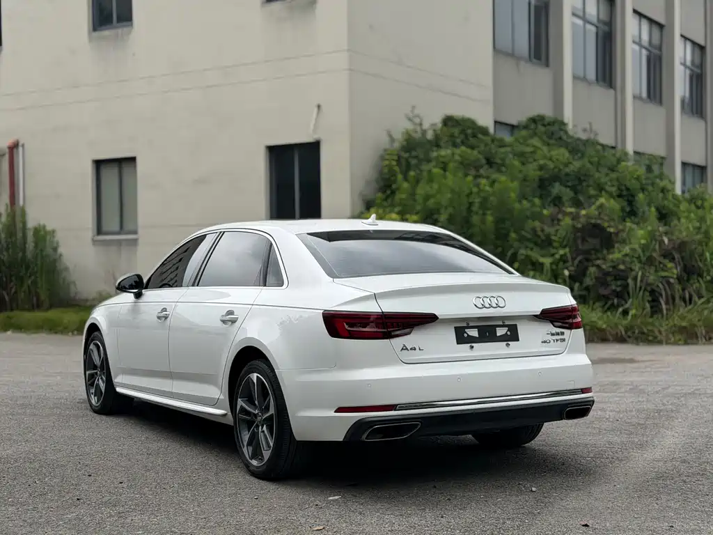 Audi A4L 2020