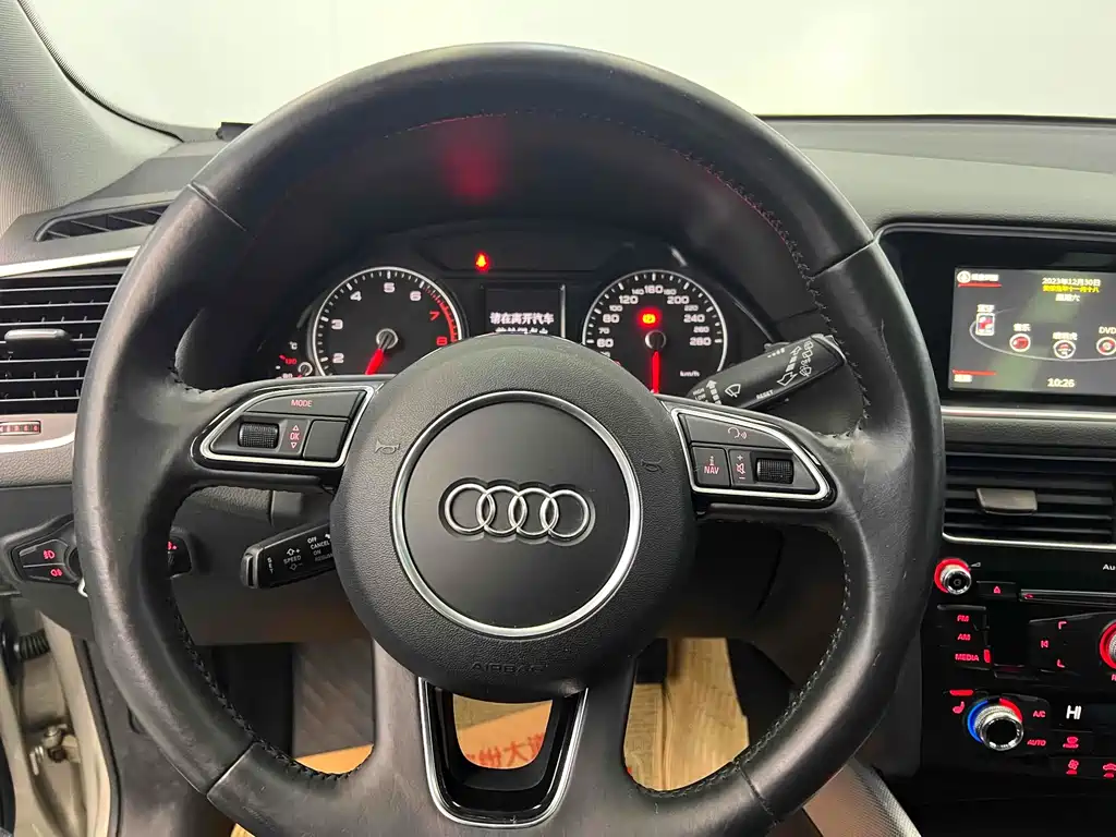 Audi Q5 2015 — фото 15