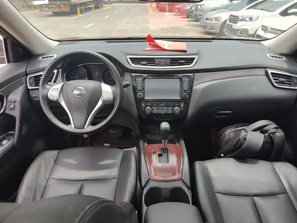 Nissan X-Trail 2015 — фото 10