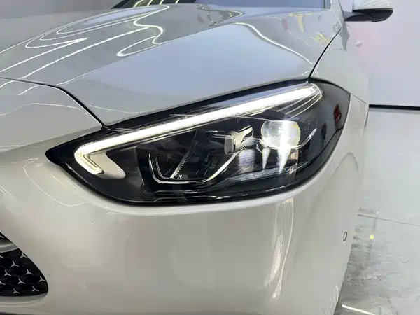 Mercedes-Benz C-Class 2024