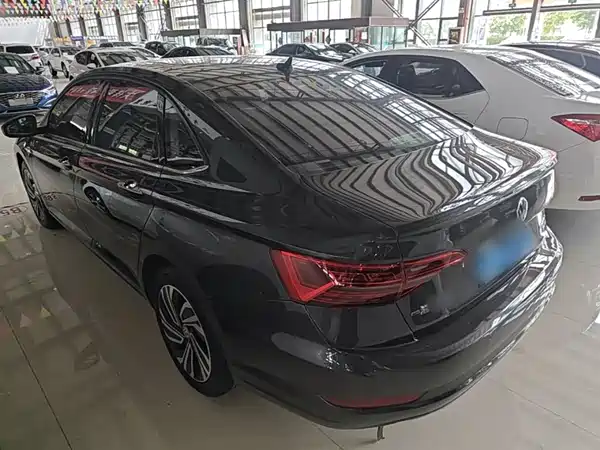 Volkswagen Sagitar 2022