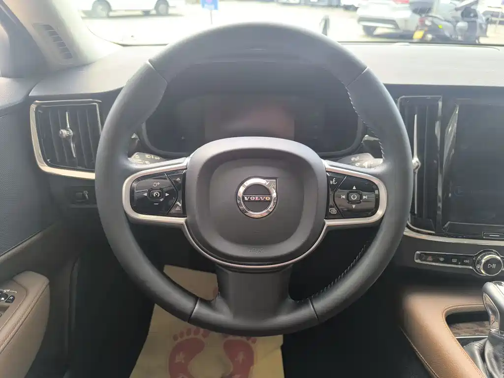 Volvo S90 2018 — фото 14