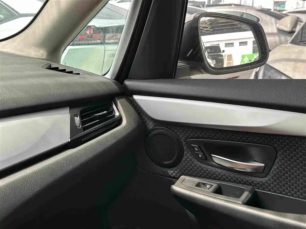 BMW 2 Series Station Wagon 2016 — фото 9