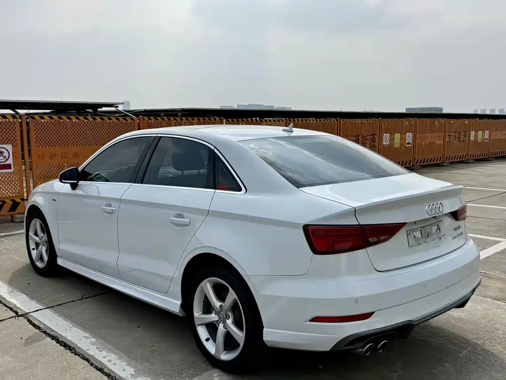 Audi A3 2018 — фото 20