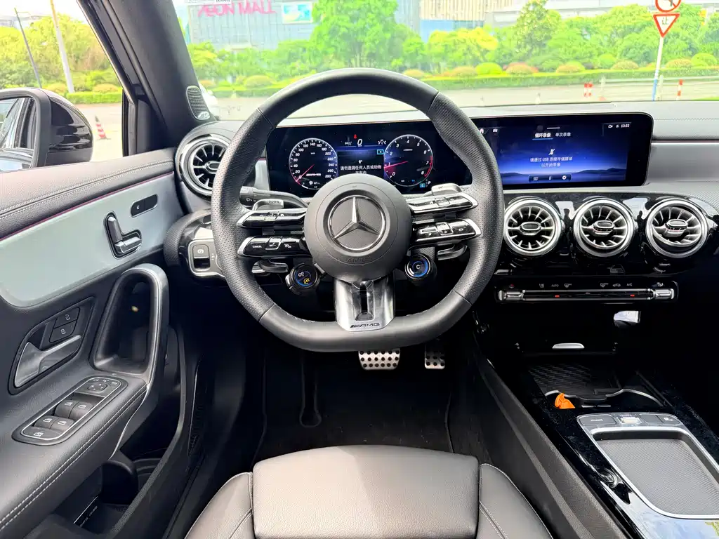 Mercedes-Benz A-Class AMG 2026 — фото 6