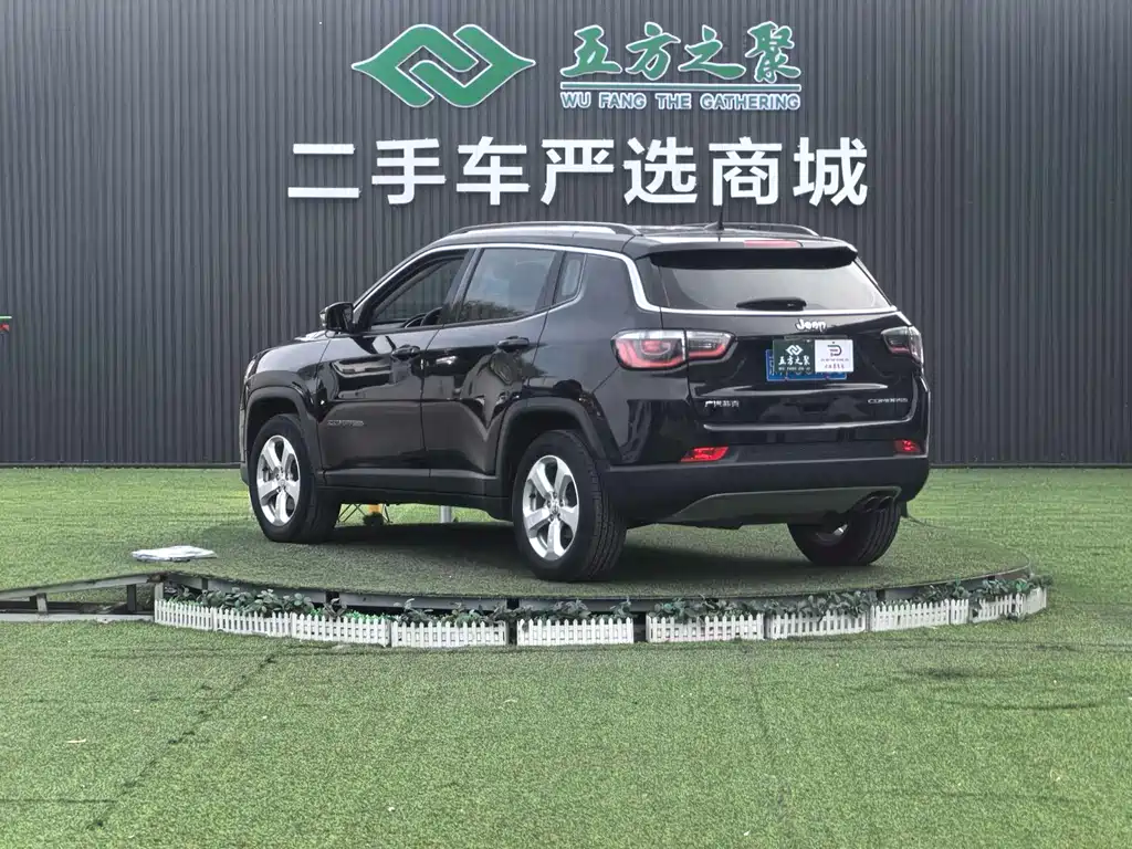 Jeep Compass 2020 — фото 18