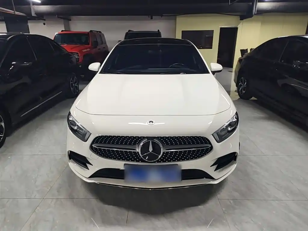 Mercedes-Benz A-Class 2021 — фото 3