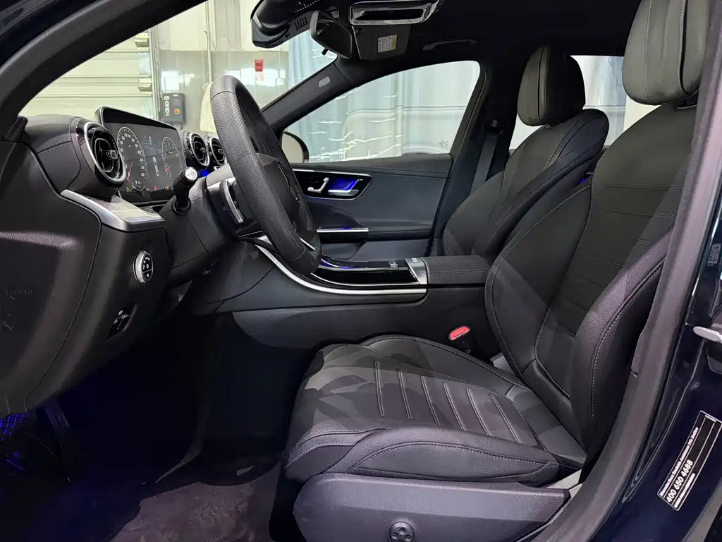 Mercedes-Benz C-Class 2023