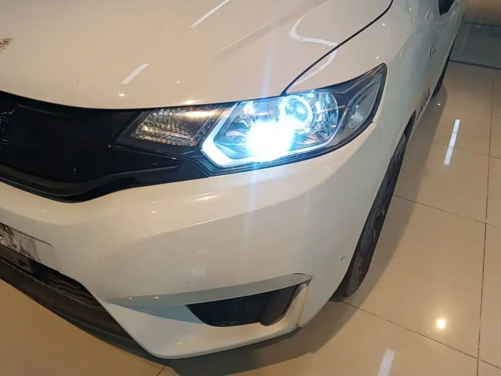Honda Fit 2018 — фото 24