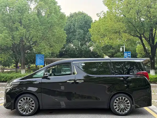 Toyota Alphard 2020