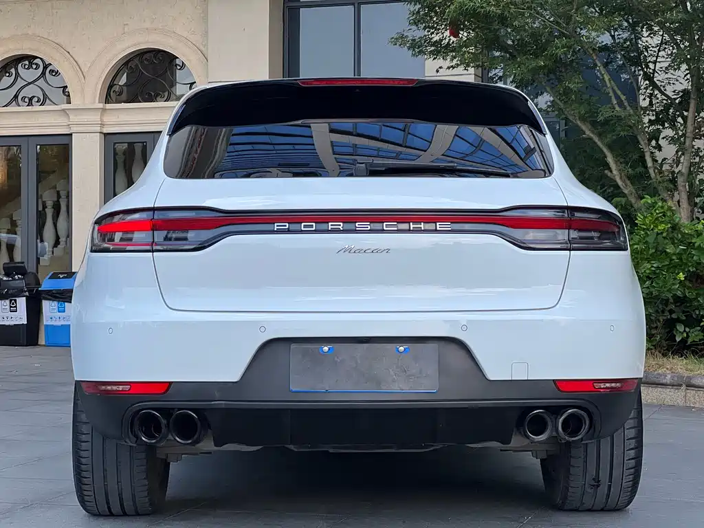 Porsche Macan 2019 — фото 10