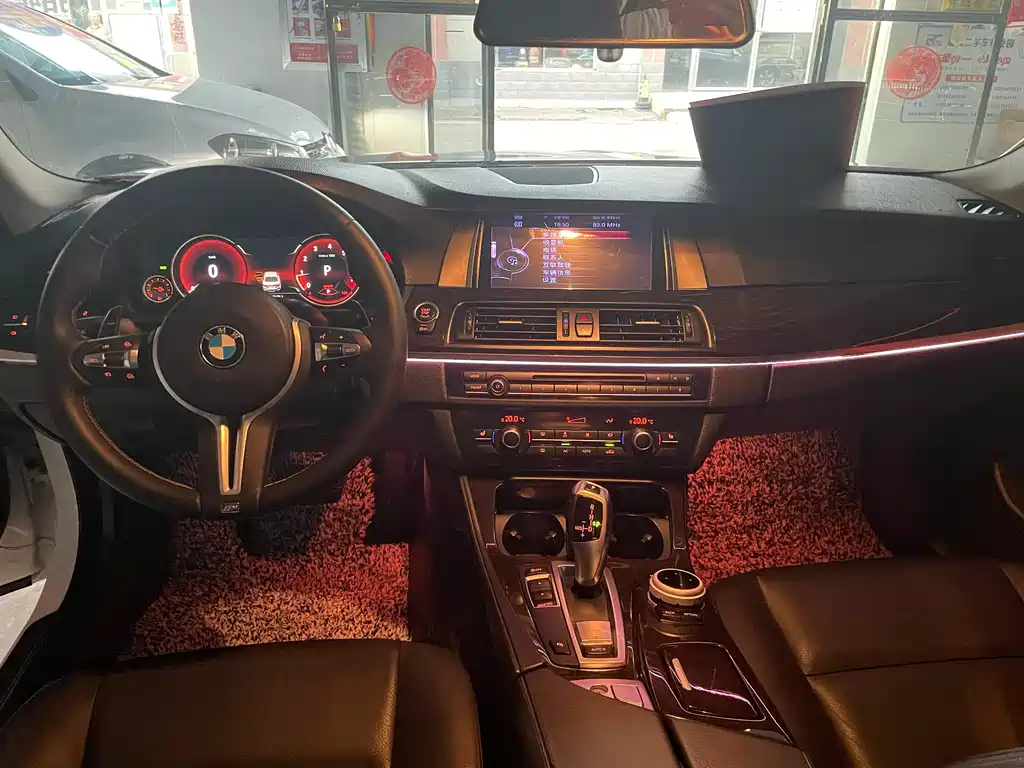 BMW 5 Series 2015 — фото 7
