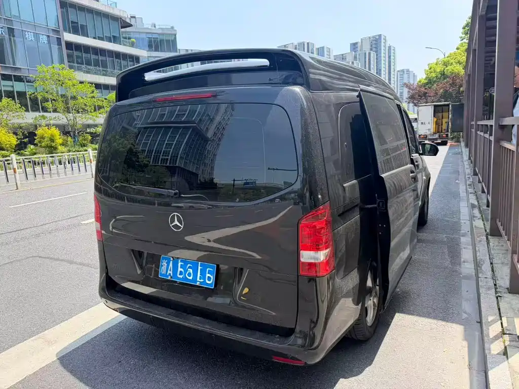 Mercedes-Benz Vito 2018 — фото 10