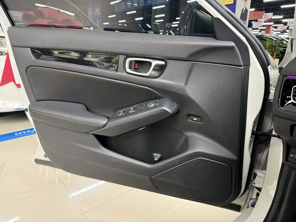 Honda Civic 2022 — фото 11