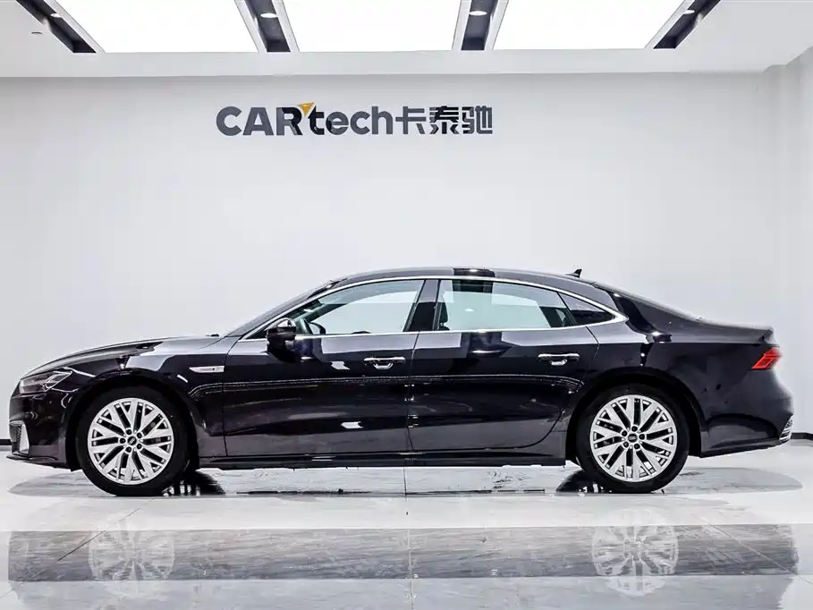 Audi A7L 2024 — фото 3