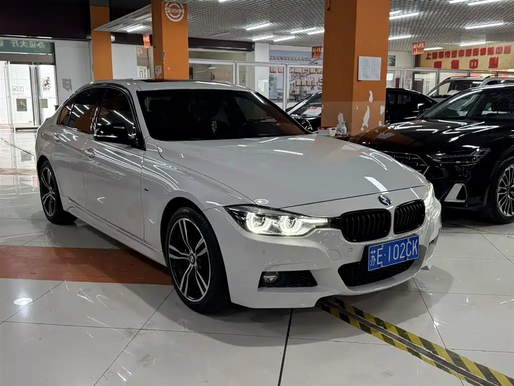 BMW 3 Series 2019 — фото 12