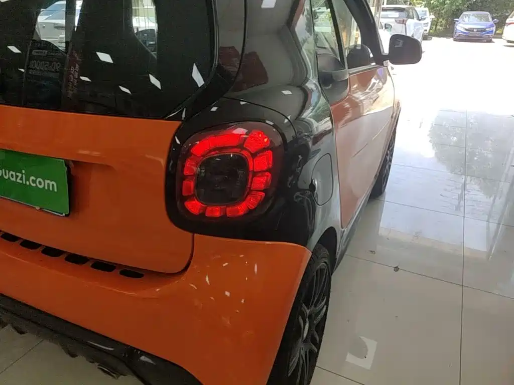 smart fortwo 2018 — фото 24