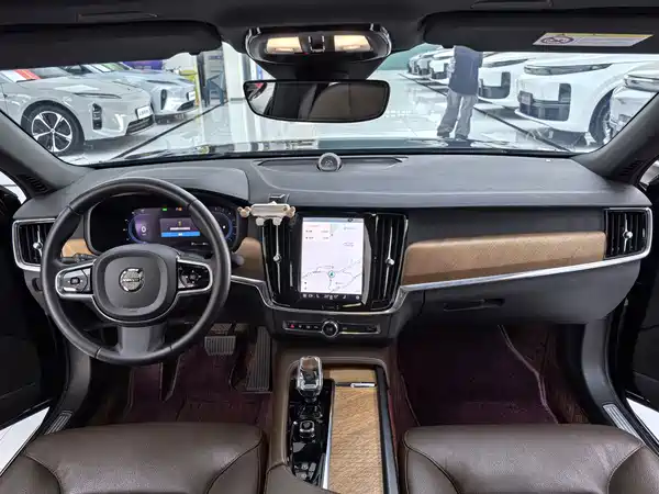 Volvo S90 2022