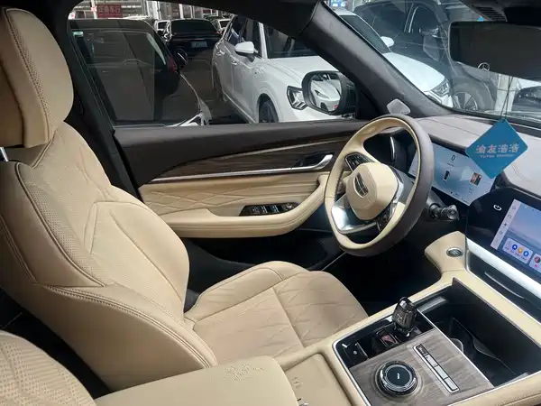 Geely Xingyue L 2025