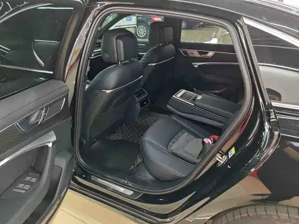 Audi A6L 2025