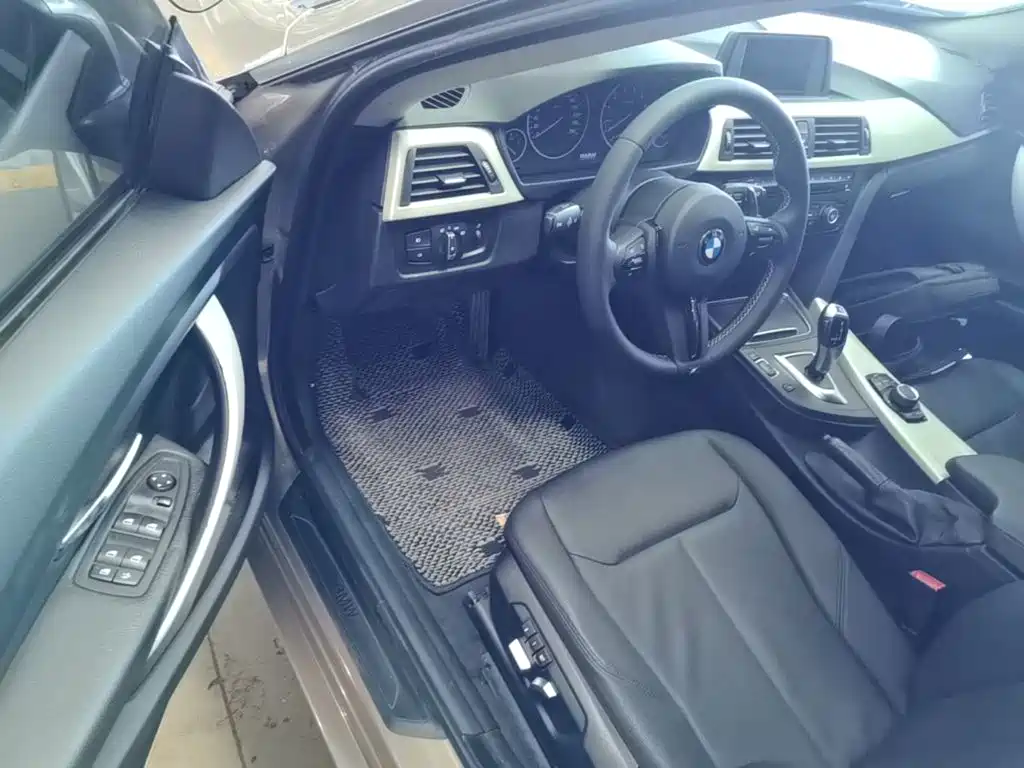 BMW 3 Series GT 2016 — фото 16