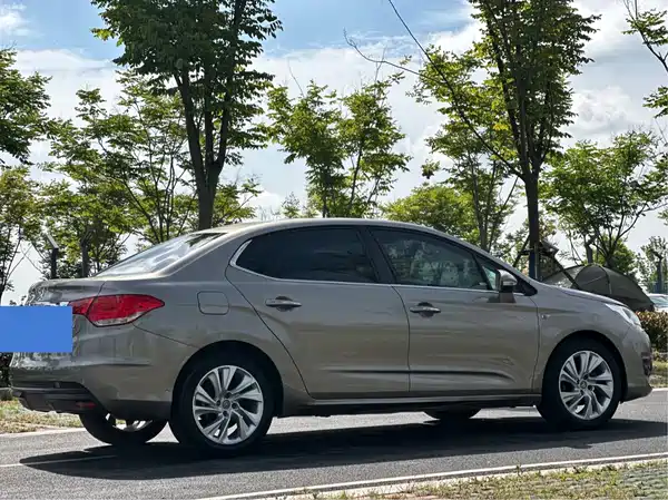 Citroën C4L 2013