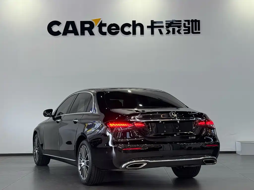 Mercedes-Benz E-Class 2023 — фото 26