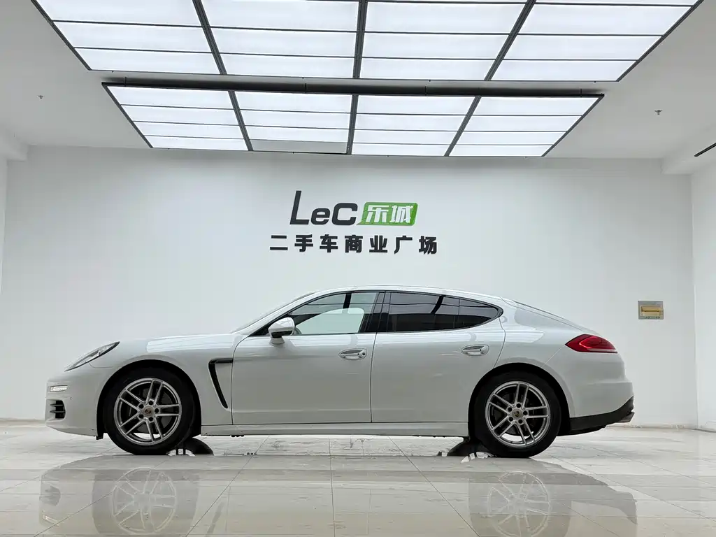 Porsche Panamera 2016 — фото 16