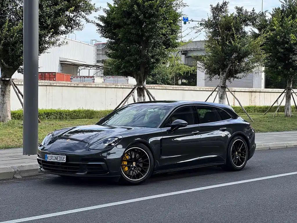 Porsche Panamera 2018 — фото 39