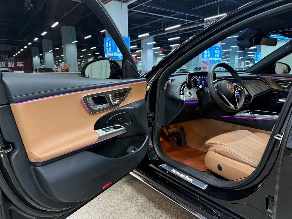 Mercedes-Benz E-Class 2024