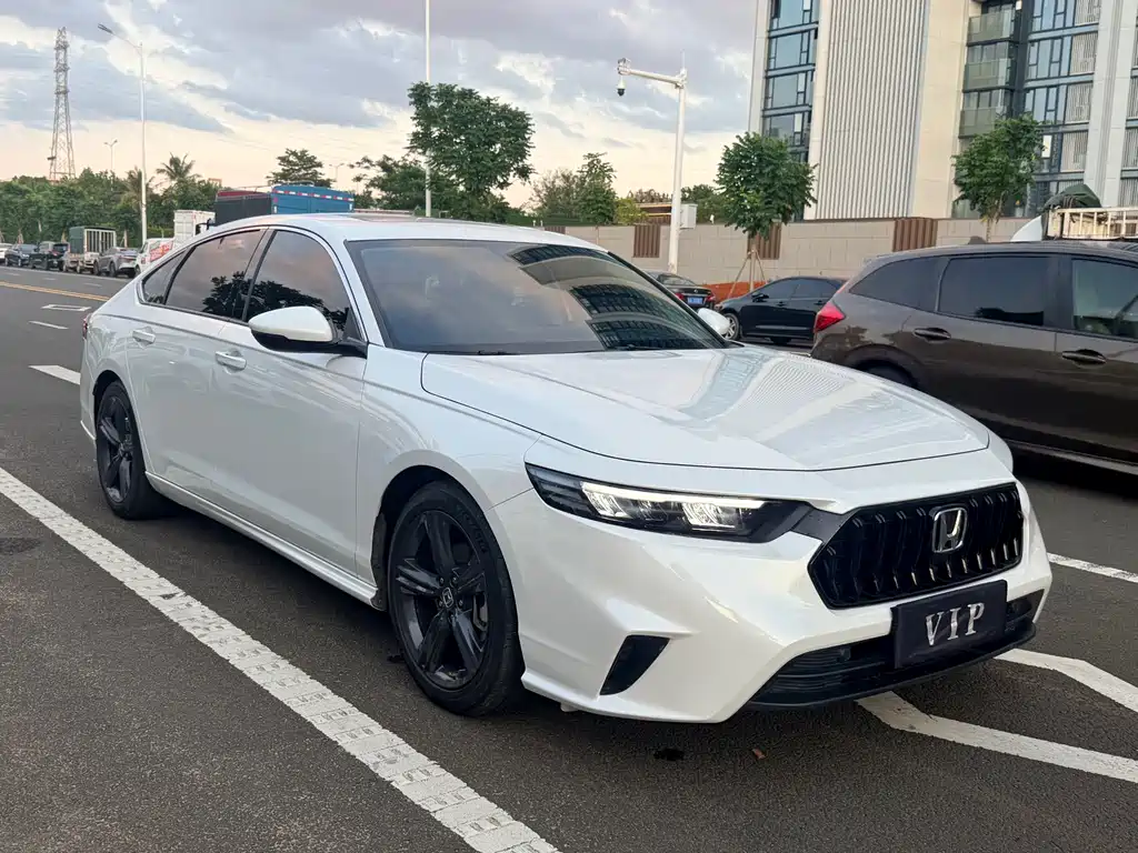Honda Inspire 2025 — фото 2