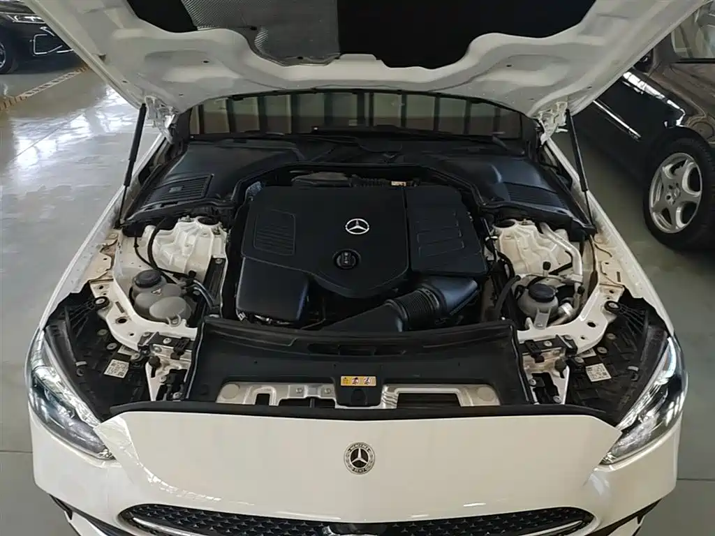 Mercedes-Benz C-Class 2025 — фото 16