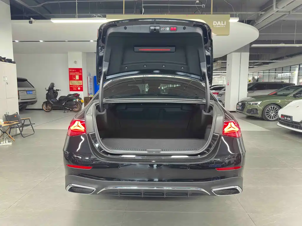 Mercedes-Benz E-Class New Energy 2025 — фото 26