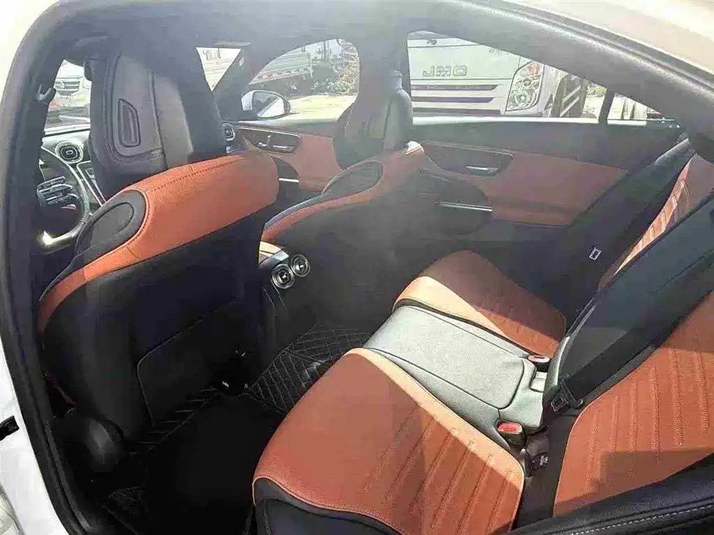 Mercedes-Benz C-Class 2023 — фото 6