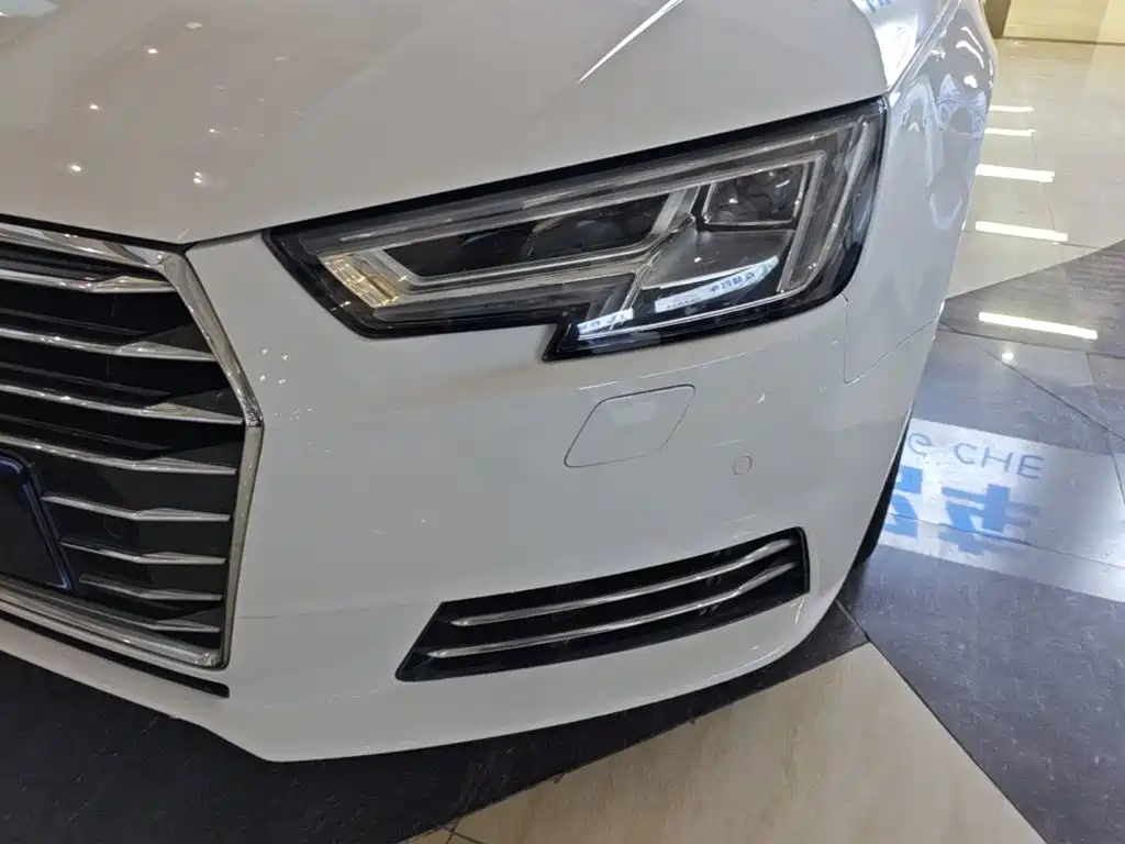 Audi A4L 2018 — фото 24