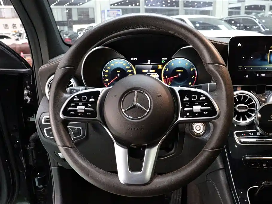 Mercedes-Benz GLC 2021 — фото 14
