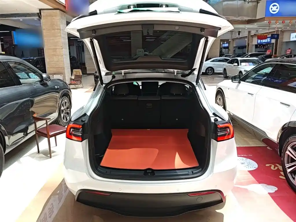 Tesla Model Y 2022 — фото 19