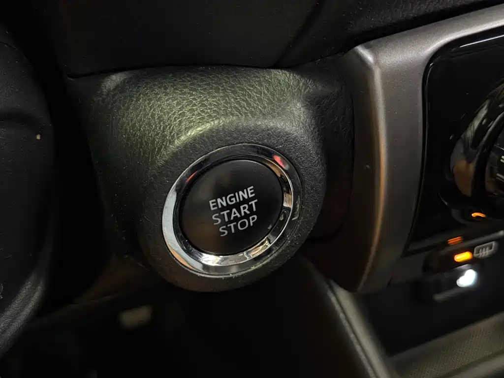 Toyota Yaris L 2021 — фото 16